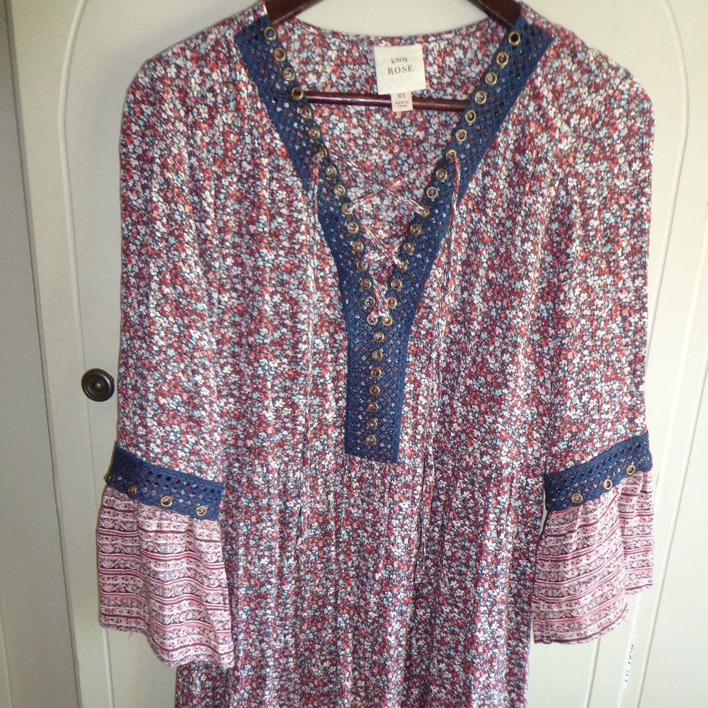 KNOX ROSE Boho Dress XS Tie Laces Bell Sleeves Itsy Floral Print